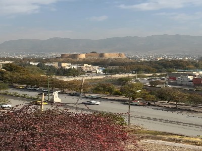 دژ شاپورخواست ، قلعه فلک الافلاک، خرم آباد