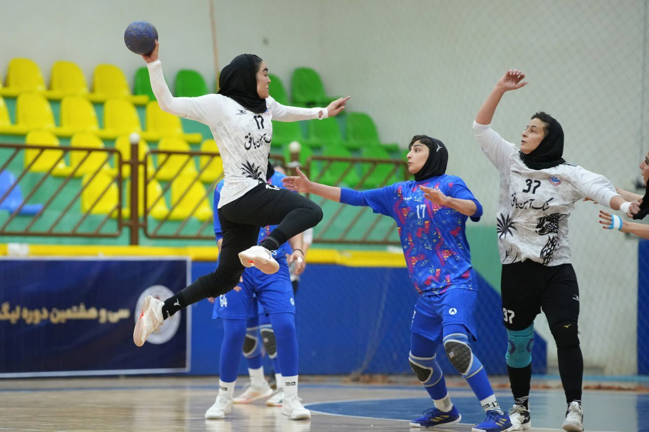 سنگ آهن بافق صدرنشین شد