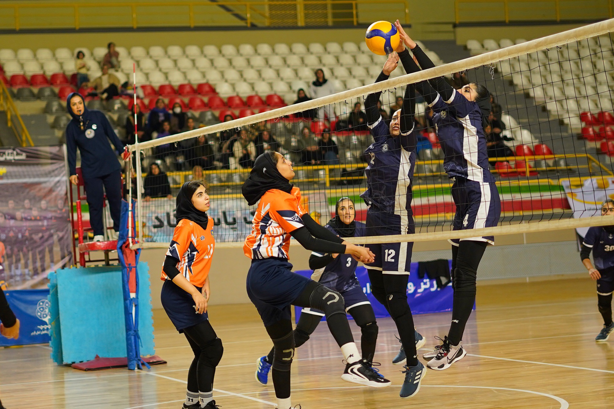 هفته دهم لیگ برتر والیبال بانوان؛ ملوان به حذفی رسید، پیروزی ماجان مقابل صدرنشین