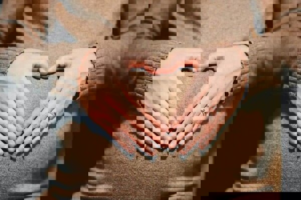 نسخه طب ایرانی برای تولد نوزاد سالم؛ مادران باردار چه بخورند؟