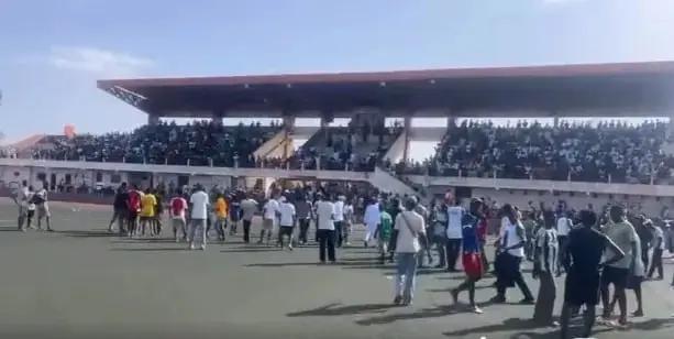 آریا بانو