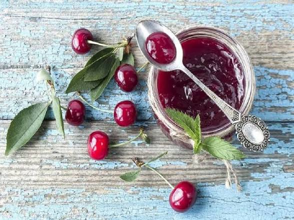 مربای آلبالو و شربت آلبالو بدون شکرک