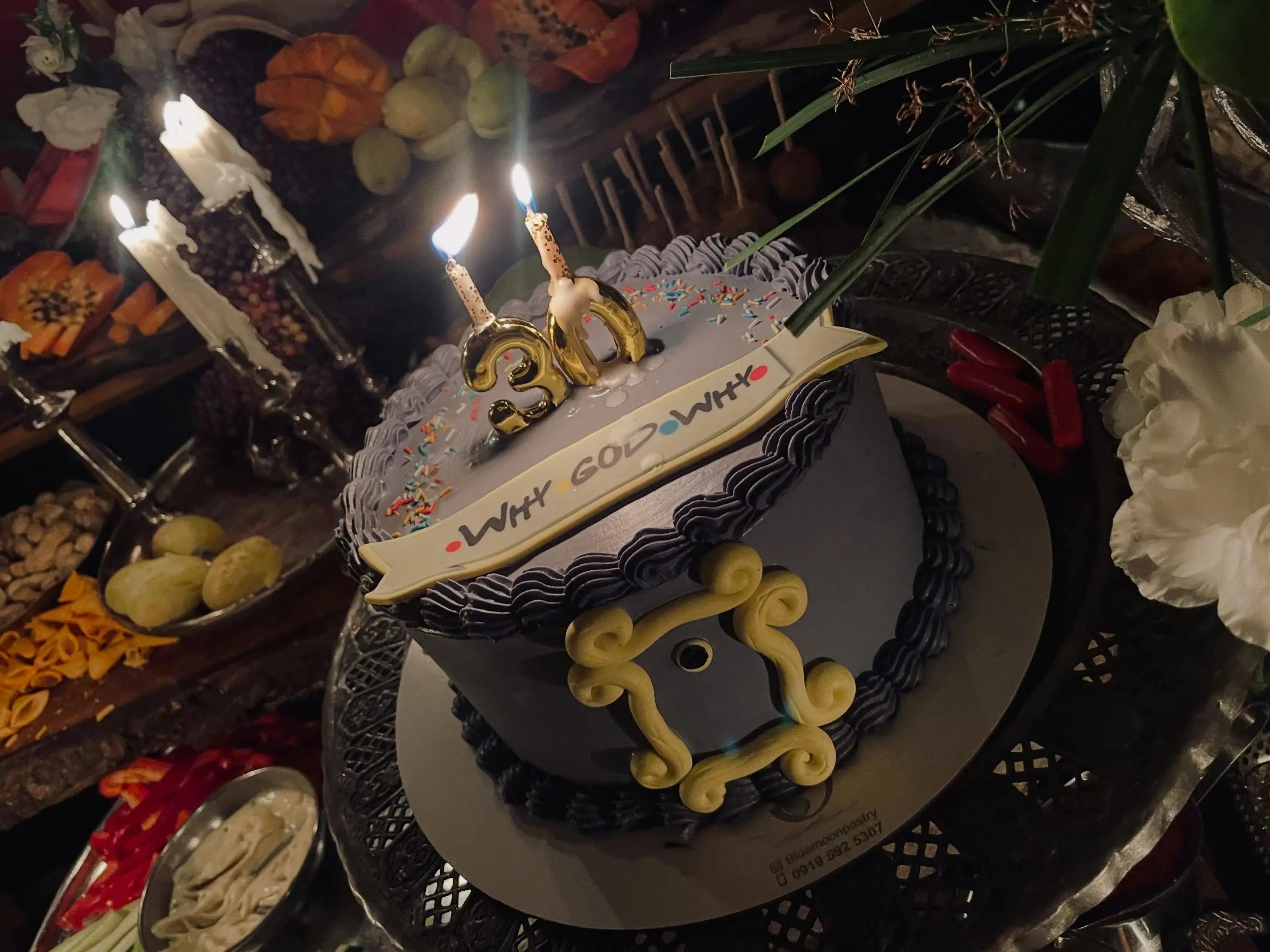 آریا بانو