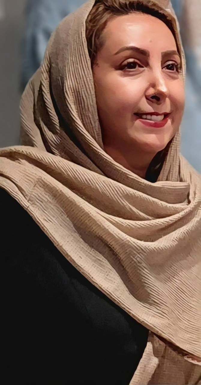 آریا بانو