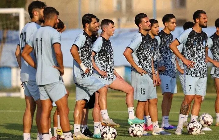 هر مدیری آمد، کمر استقلال را شکست؛ مشکلات پیش فصل، یقه تیم را می‌گیرد