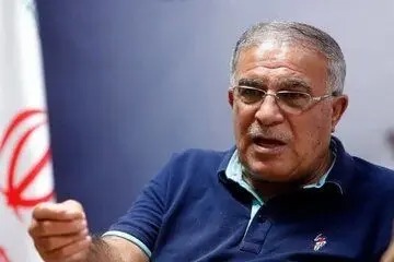 حسن روشن: مربی خارجی درجه ۲و۳ می آورید، کیقش را پر از پول می کنید، هیچ نتیجه ای هم نمی گیرید