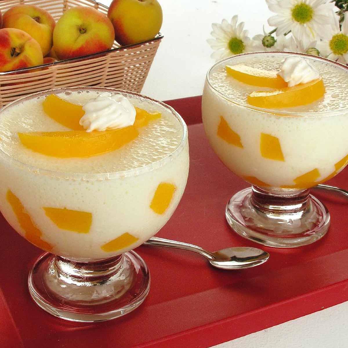 دسر هلوی خانگی؛ خنک، لطیف و مناسب تابستان
