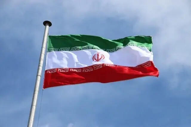 پرچم ایران از مشهد به دوش کشیده می شود تا در ناگویا به اهتزاز درآید