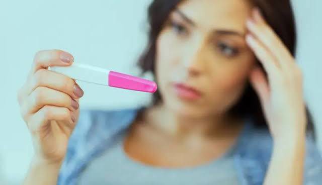 سلامت کف لگن چگونه می‌تواند بر باروری زنان تأثیر بگذارد؟