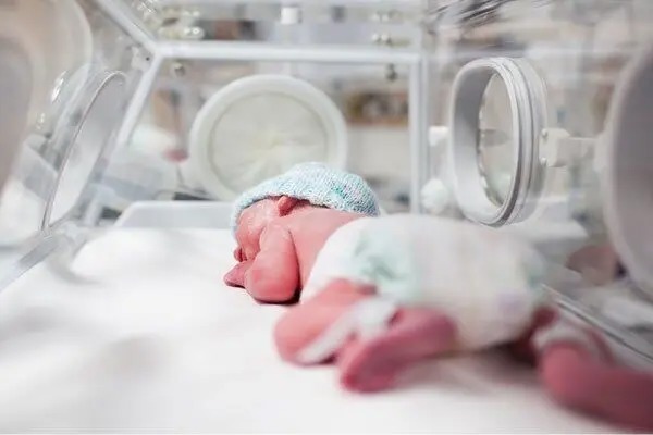 پیدا و پنهان عدم انجام یک آزمایش حیاتی از نوزاد