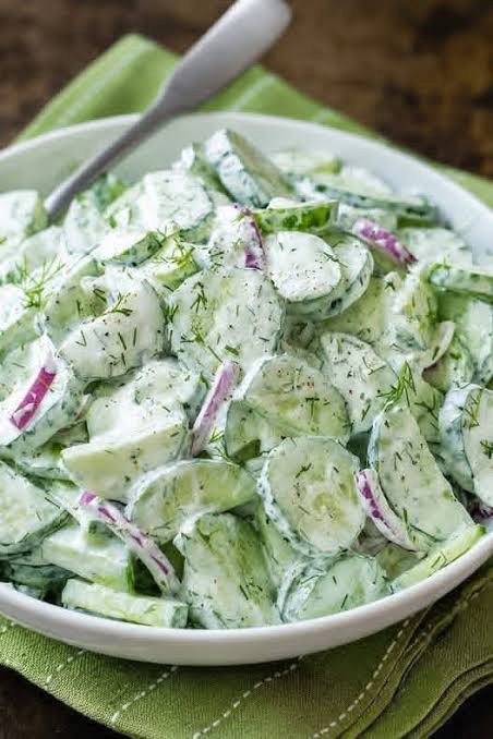 طرز تهیه سالاد خیار خامه‌ای