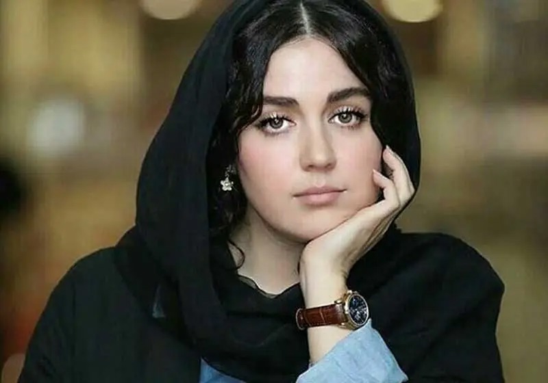 چهره افسانه پاکرو در ۴۳ سالگی همچنان جذاب است