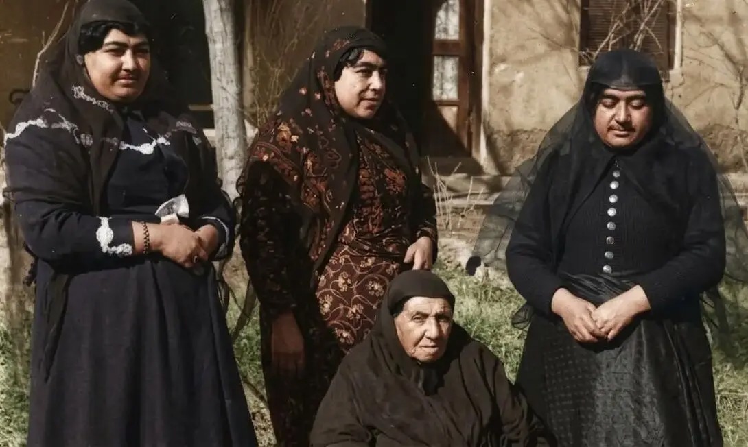 سفر در زمان؛ از «پشت‌بام‌های رشت» تا «اسب‌سواری شاه در شهرستانک»