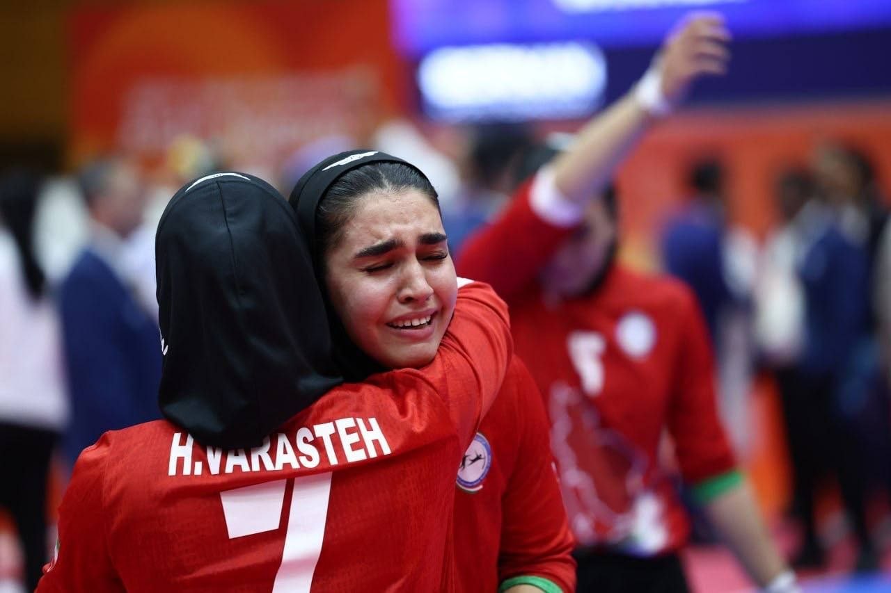 آریا بانو