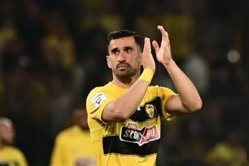 احسان حاج صفی رکورددار هست، اما نه درخشان بوده نه محبوب