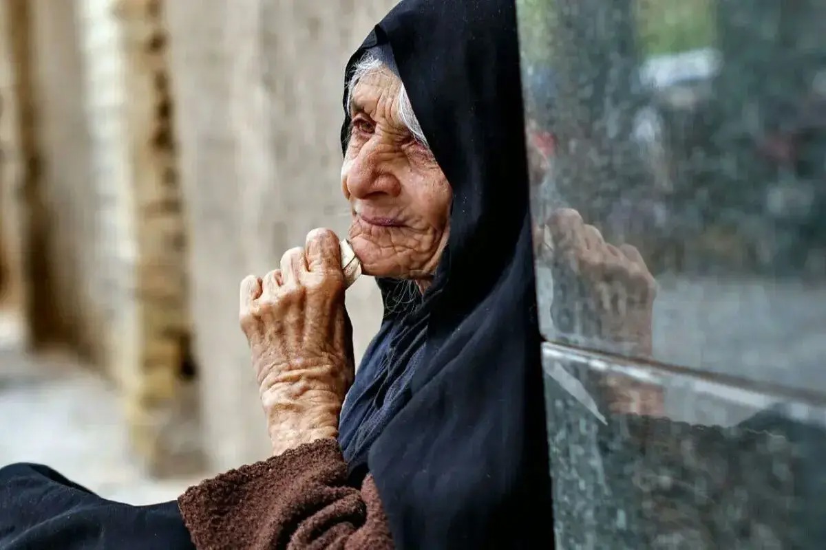 سالمندی در ایران ماهیت زنانه پیدا کرده است