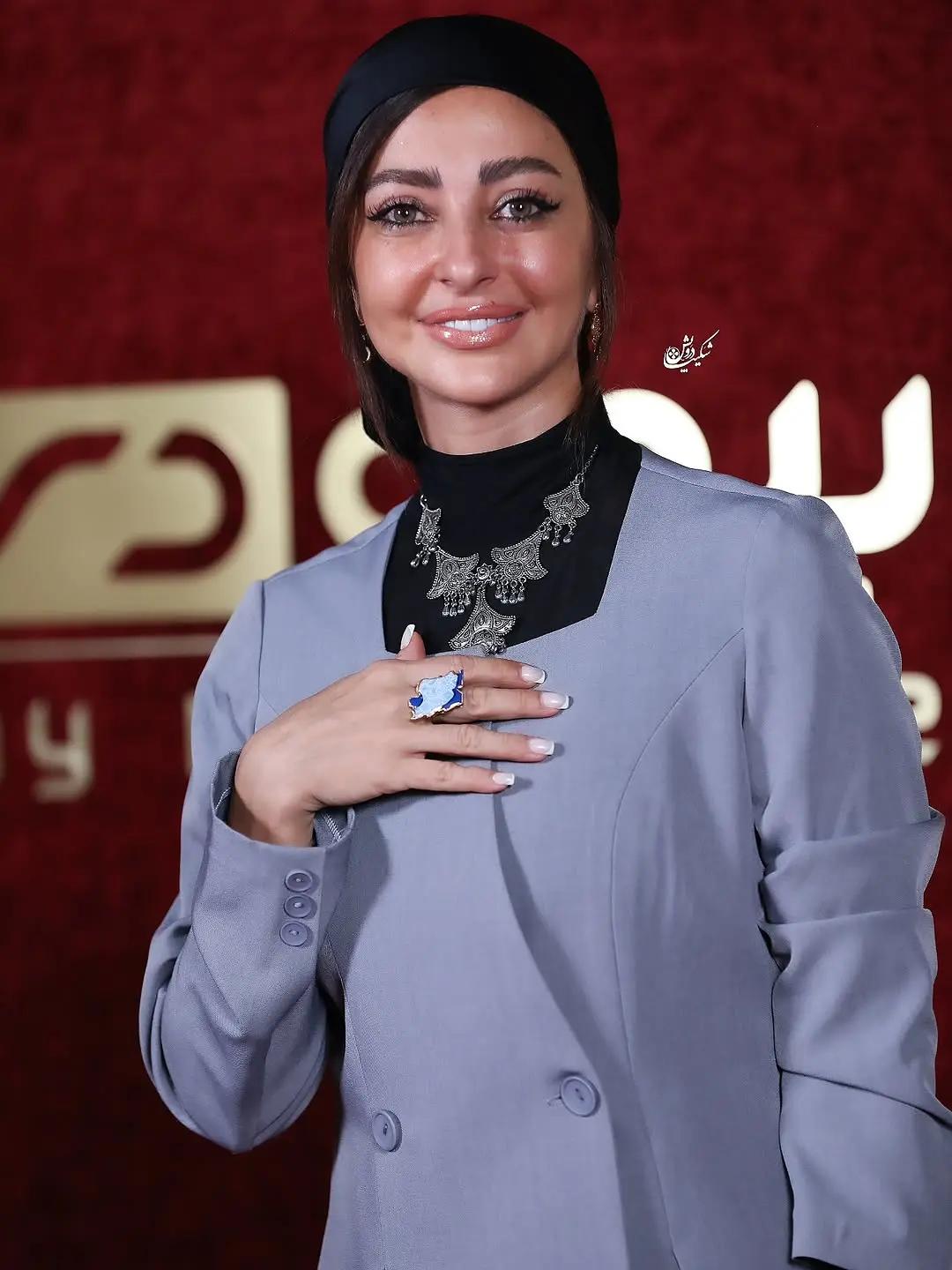 آریا بانو