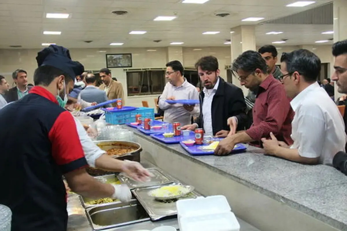 واکنش دانشگاه یاسوج به وضعیت غذای دانشجویان؛ پیمانکار تغییر کرد