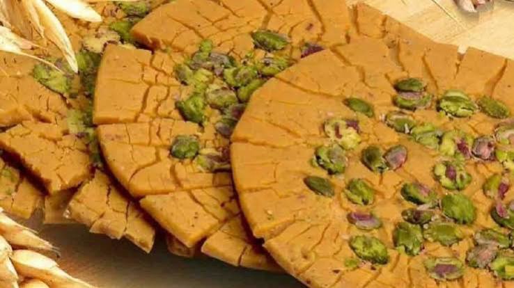 سوهان خونگی خوش‌رنگ و خوشمزه، فقط در ۱۰ دقیقه!