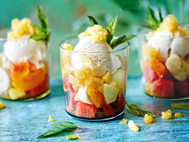این دسر میوه ای جون میده برای تولد و دورهمی